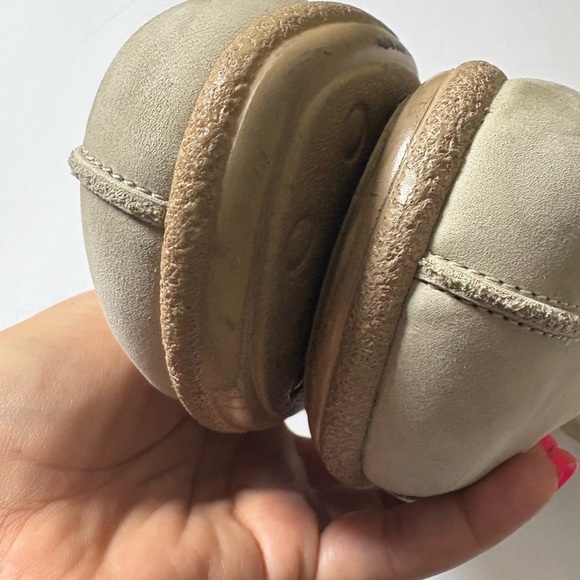 Dansko Mary Janes in Taupe Mushroom Color. Nubuck Leather, Rubber Sole. 9.5-10 - Picture 2 of 14